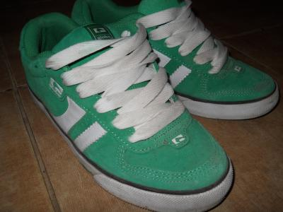 adidasi GLOBE ENCORE 2 marimea 41