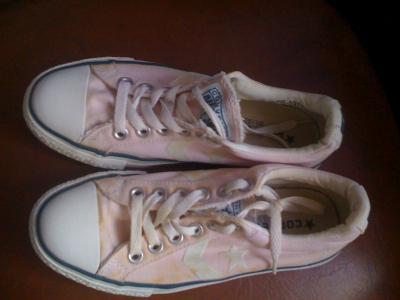 tenesi Converse roz