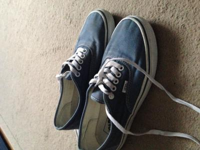 Vans authentic albastrii aproape noi